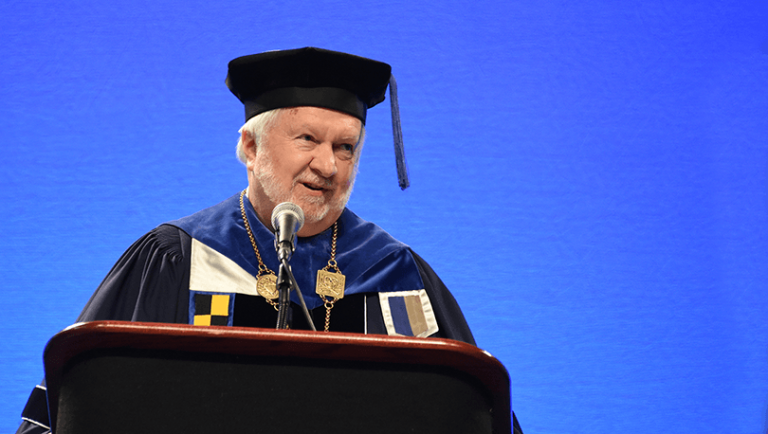 Keel at commencement