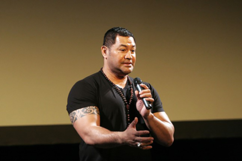 Esera Tuaolo interview with ChicagoPride.com