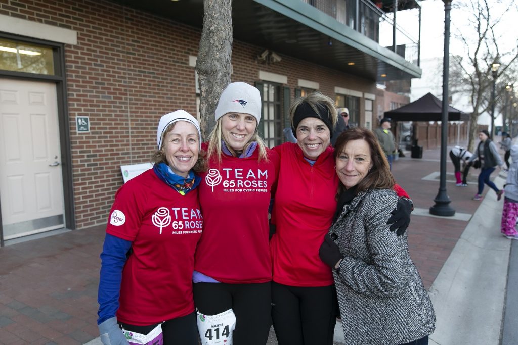 marathon runners pose