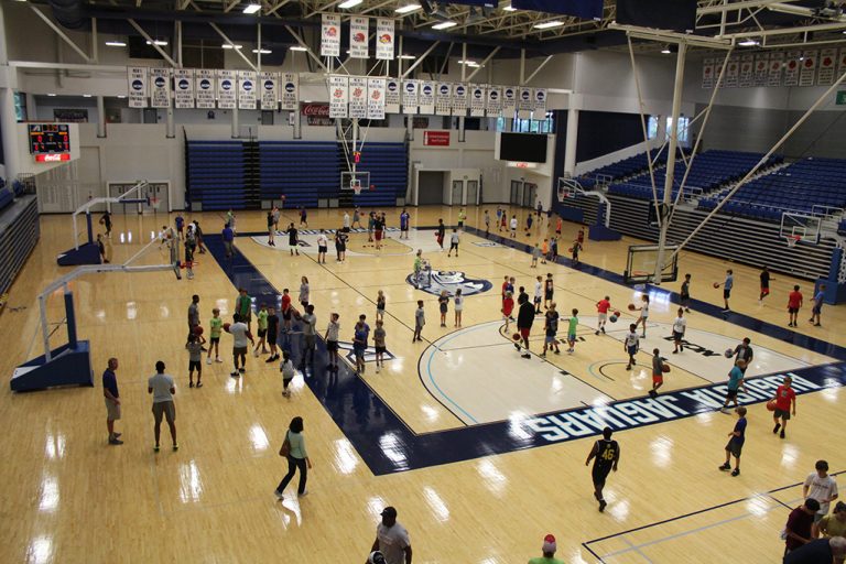 kids playing basketball