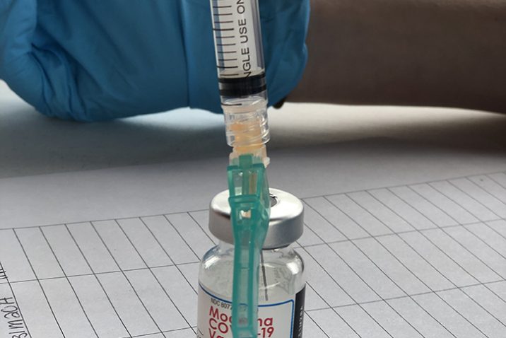 needle with vaccine