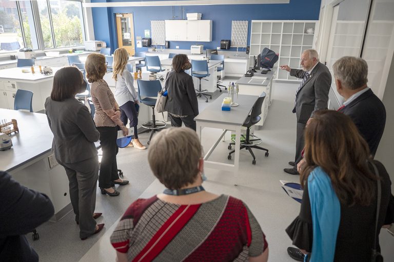 Men and women in lab