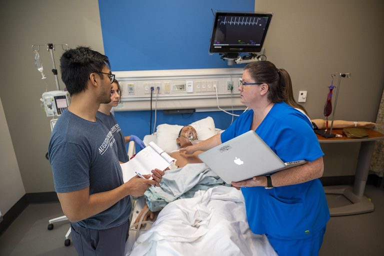 Men and women nurses