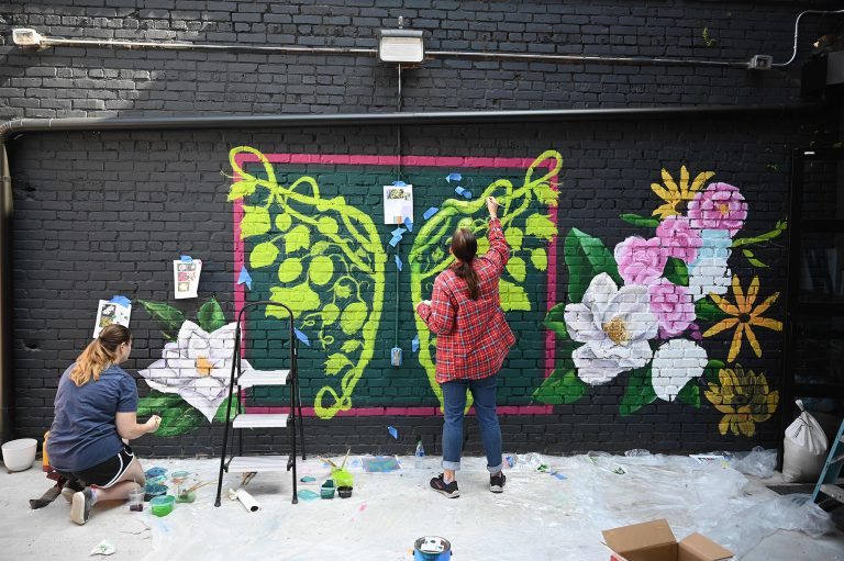 Art students paint a mural