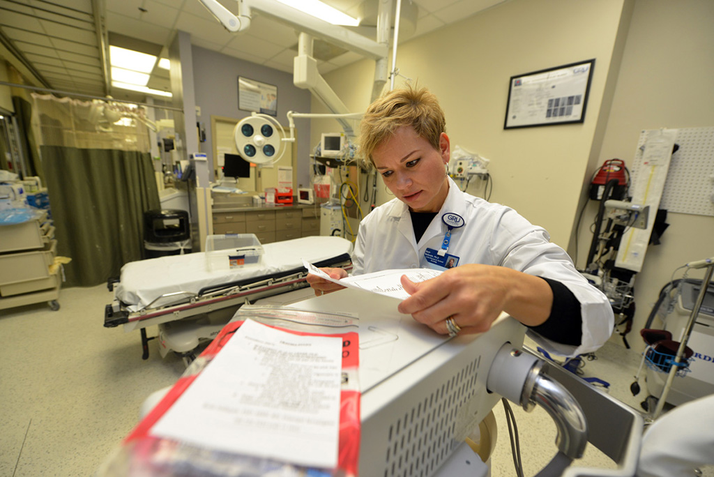 Woman working in a lab