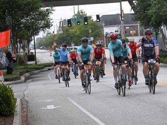 In this photo, you see people riding bicycles during PaceDay 2026